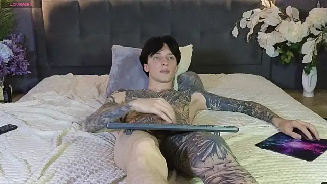 Онлайн чат XXX Martin_Jin