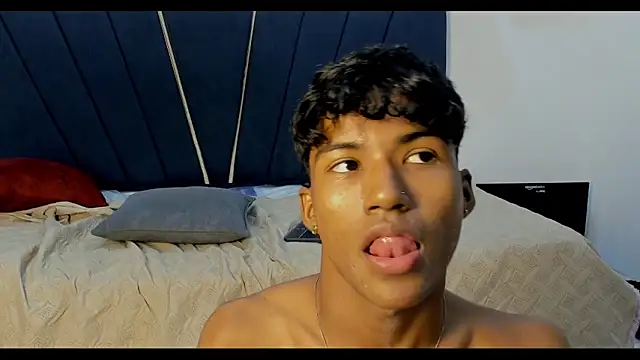 An_fox23n Live XXX chat