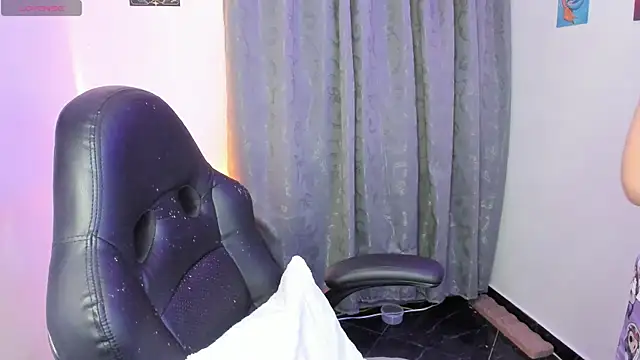 XXX chat uživo modela indra_cam