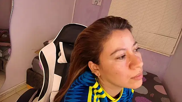 luna_desiree Adlı Modelin Canlı XXX Sohbeti