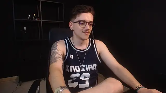 FelixStarkk – Naživo XXX chat