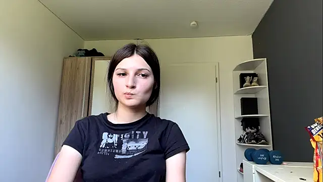 SpanishRooter Adlı Modelin Canlı XXX Sohbeti