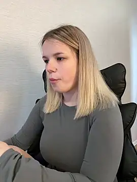 Chat XXX en directo de KimEvanss