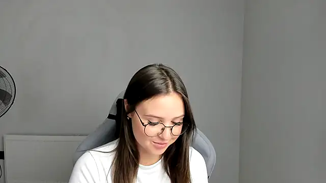 Chat +18 de Regina_cute_ ao vivo