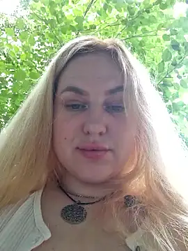 LianaJu – Live XXX-chat