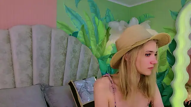 4example_Chloe's Live XXX Chat