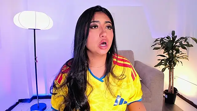 Hanna_fost Chat XXX in diretta