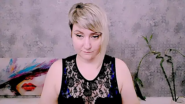 Djullian Live XXX chat