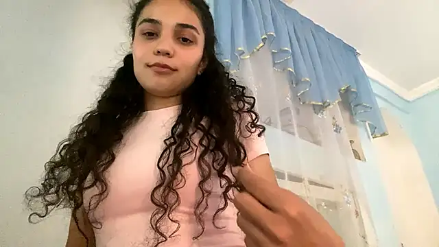 RitaPerry Adlı Modelin Canlı XXX Sohbeti