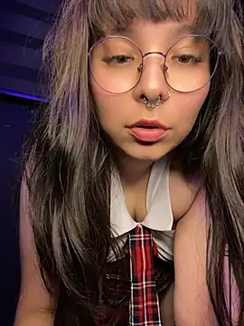Solo_yoss Chat XXX in diretta