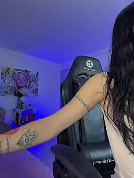 Marily_Daniela_ XXX чат на живо