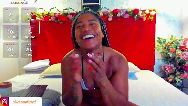 Chat +18 de SilvannaFit ao vivo