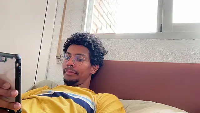HoleBreeder's Live XXX Chat