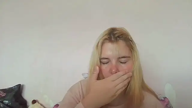 HornyElena 现场XXX聊天