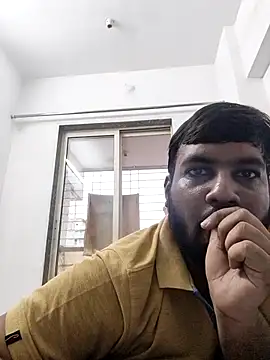 vinay_smalldick Adlı Modelin Canlı XXX Sohbeti