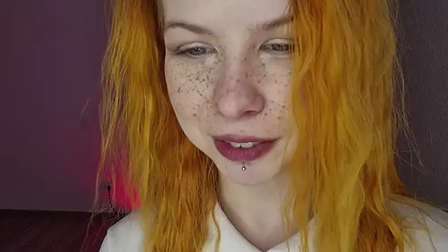 LynetHakes' Live XXX Chat