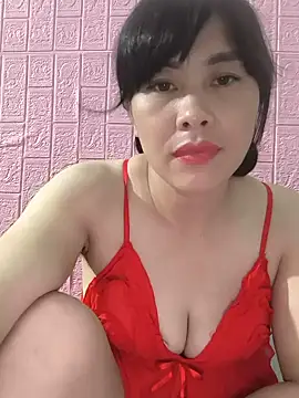 juicy-milu Chat XXX in diretta