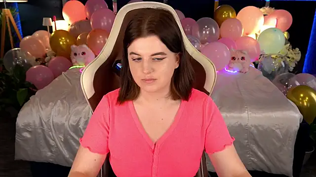 KristiFoxy Adlı Modelin Canlı XXX Sohbeti