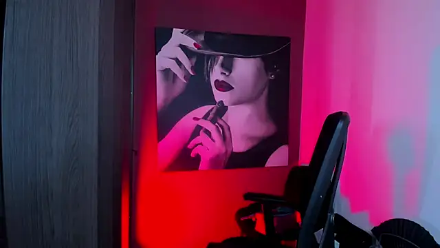 XXX chat uživo modela QueenOfHaze