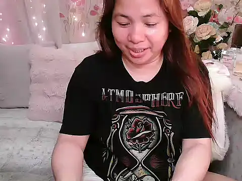 OhmyPinay's Live XXX Chat