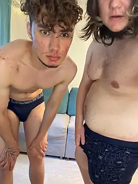 desiredude9 élő XXX-chatje