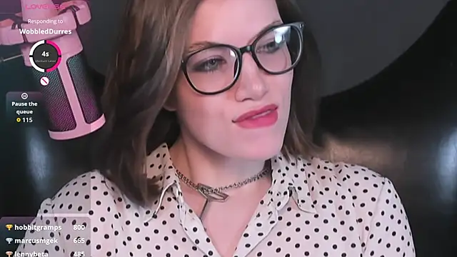 XXX chat uživo modela CathyAdams
