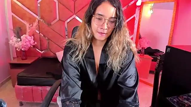 Olivia_Fox69 Adlı Modelin Canlı XXX Sohbeti