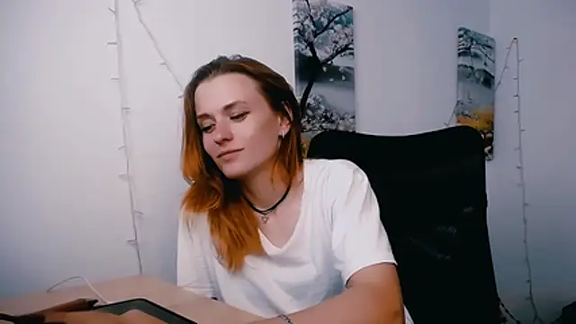 PeppyMia Chat XXX in diretta