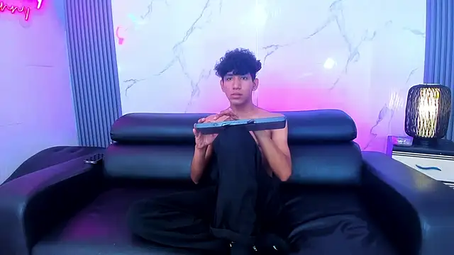 Chatroom XXX en direct de Kleyn_black
