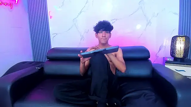 Kleyn_black Live XXX Chat