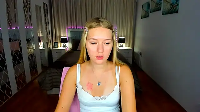 RosaTiny Chat XXX live