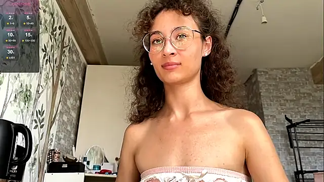 CurlyWinx élő XXX-chatje