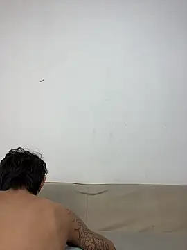 -OvO-'s Live XXX Chat