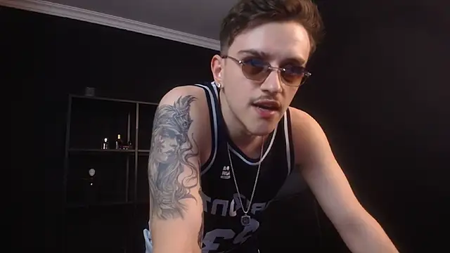FelixStarkk 现场XXX聊天