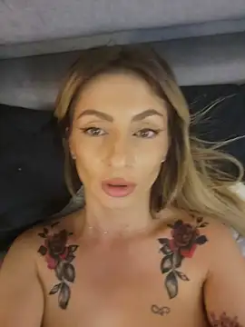 Chat +18 de SofiaLace ao vivo