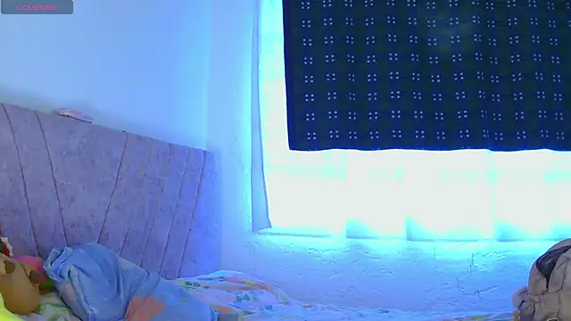 alessia_temptation Adlı Modelin Canlı XXX Sohbeti