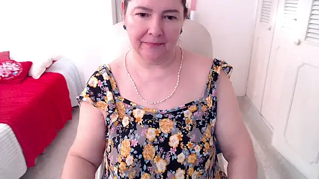 leonela_69: онлайн-секс-чат