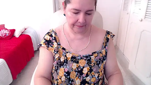 leonela_69's Live XXX Chat