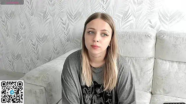 Alice_Halle live XXX chat