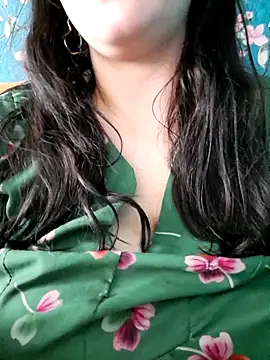 Rozaaaaforyoubigboob's Live XXX Chat