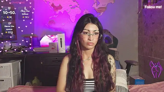 Živý XXX chat mia_devine_