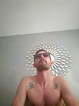 Chatroom XXX en direct de WiredWaters