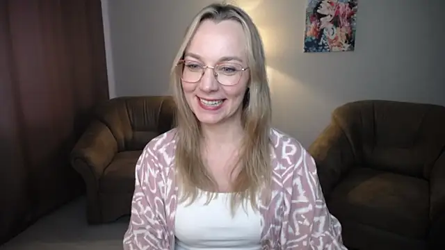Chat +18 de Ava_Elior ao vivo