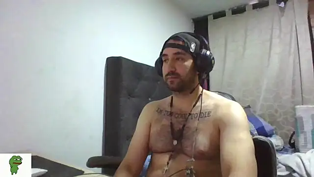 coolfriki's Live XXX Chat