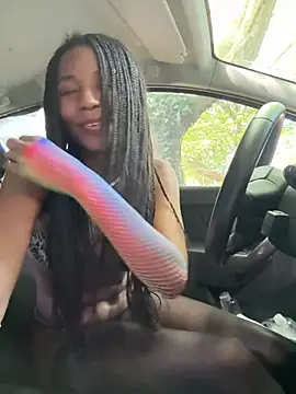 ShantelSexyYoungMilfie's Live XXX Chat