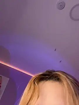 MiaAdams21 Live XXX Chat