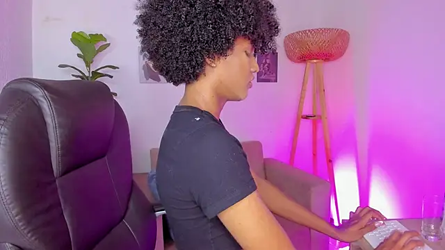 NaomiSaenz_ 라이브 XXX 채팅