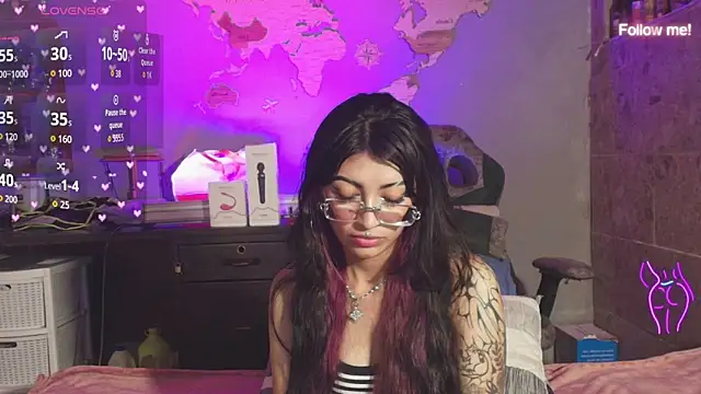 mia_devine_ 即時 XXX 聊天
