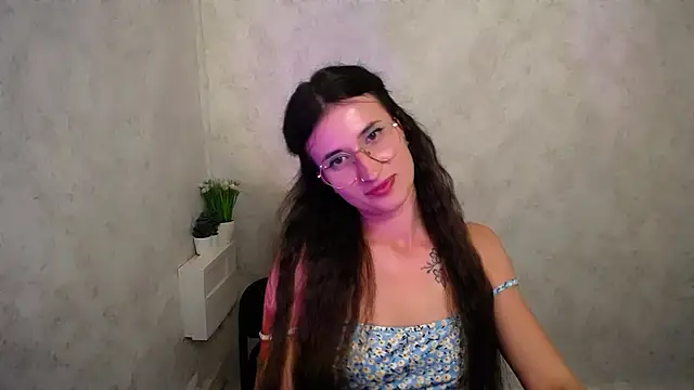 MaryEm976's Live XXX Chat