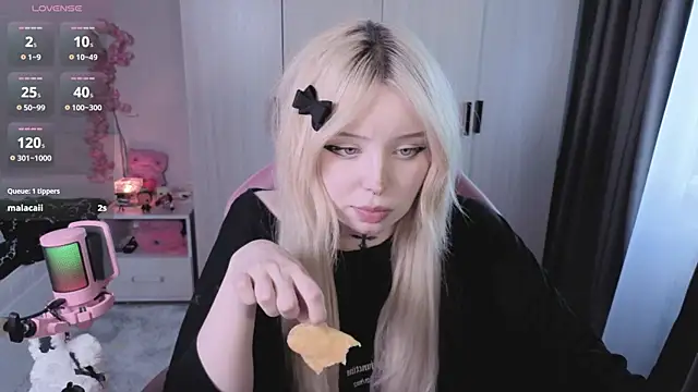 yumi_charm Chat XXX in diretta